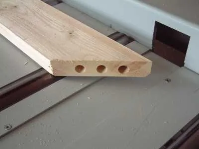 Viga con perforaciones